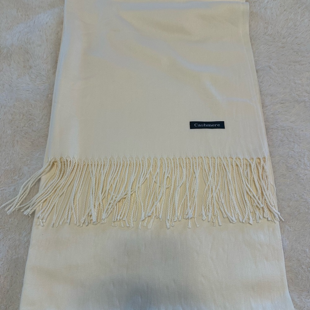 NEW CASHMERE Elegant Cream Scarf.